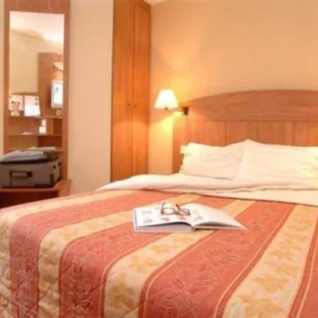Comfort Grenoble מילאן