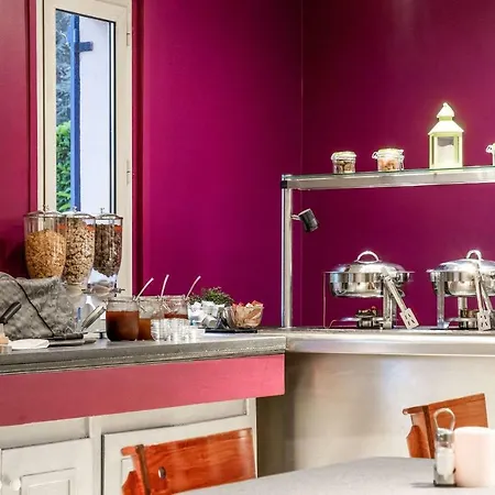 Comfort Grenoble Hotell 3*