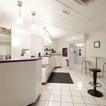 Hotell Comfort Grenoble Meylan
