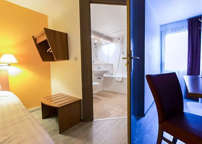 Отель Comfort Grenoble